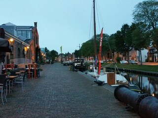 Genießen Sie die ein Bierchen am Wasser in Den Helder