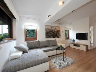 family room 2