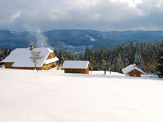 Rodeln und Skifahren bei Tara