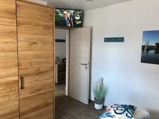 Schlafzimmer (1) mit Fernseher