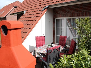 Terrasse mit Grillkamin