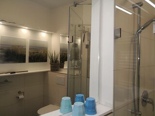 Großes Badezimmer