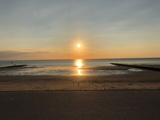 Strand mit Sonnenuntergang