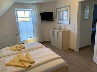 Fernsehen im Doppelschlafzimmer