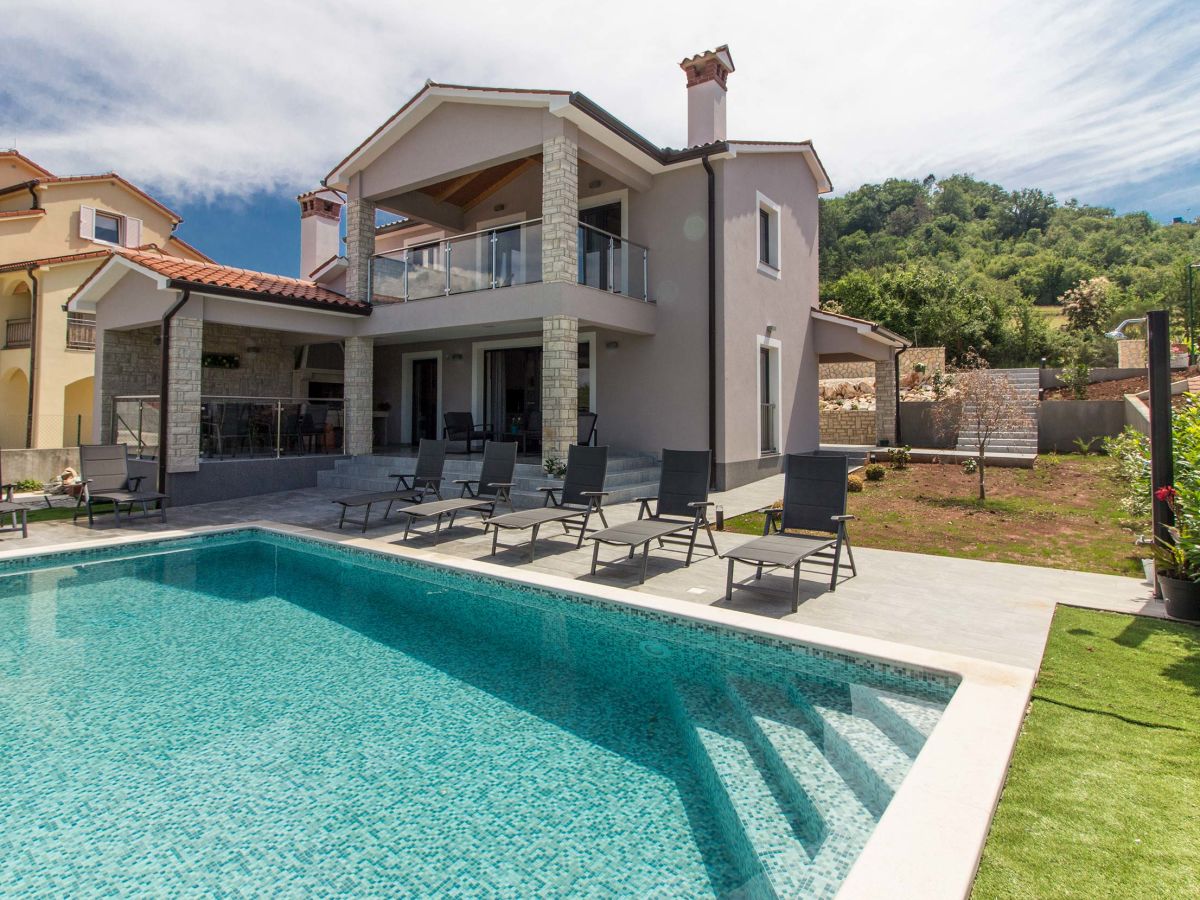 Villa Fjolla in Labin with pool - wiibuk.com