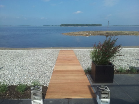 Vakantiehuis Strandhuis aan het Veluwemeer