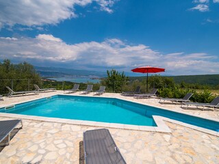 Ferienhaus mit Meerblick und Pool