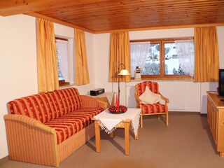 Vakantieappartement Hirschegg im Kleinwalsertal Woonkamer 3