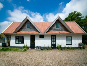 Idyllisches Ferienhaus in Callantsoog in Meernähe - 't Zand - image1