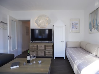 Wohnzimmer seit 2019 mit Sofabett 90 x 200 cm
