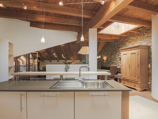 Wohnzimmer mit Küche hat 50 qm