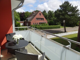 möblierter Balkon mit Südausrichtung
