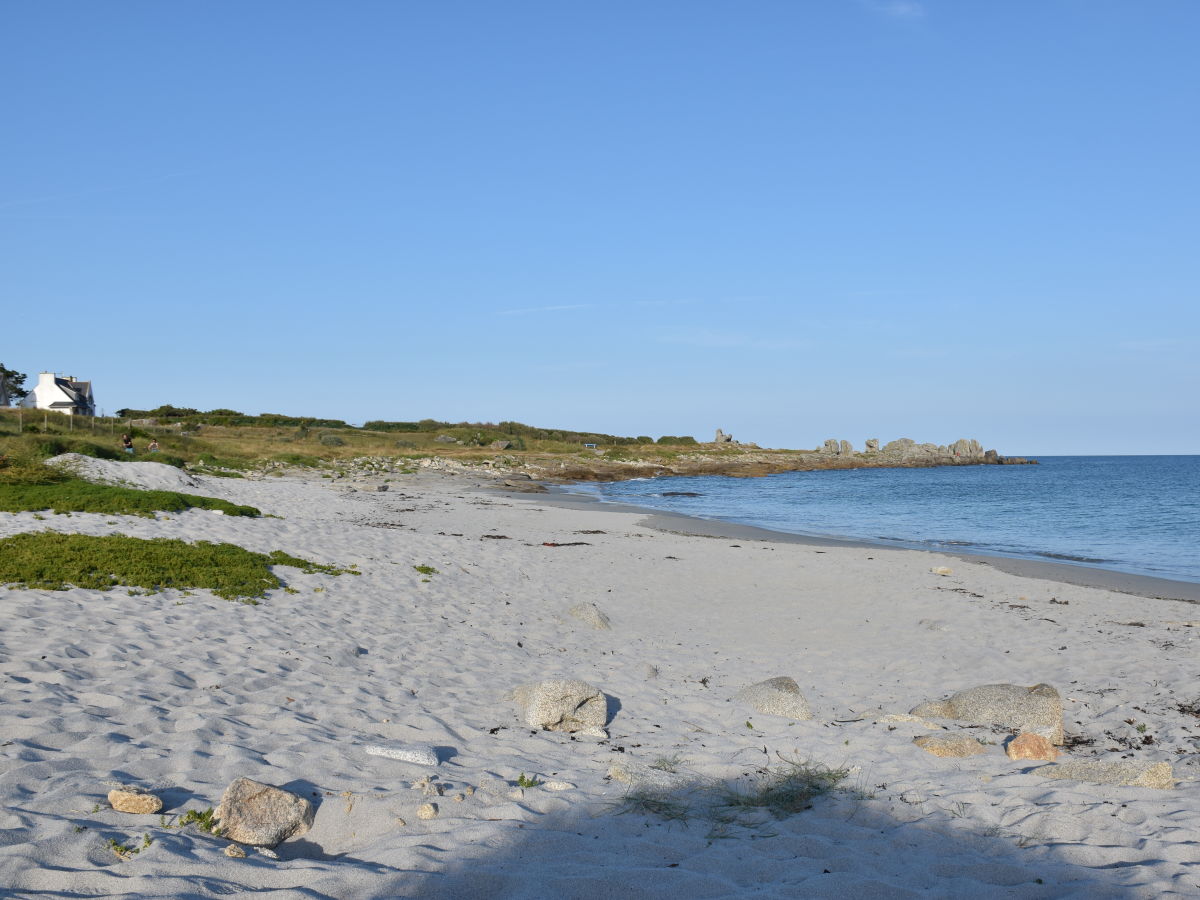 Der Strand und die Villa