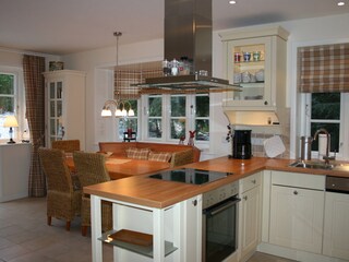 Küche mit Essbereich