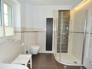 Dusch- und Wannenbad Erdgeschoss