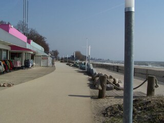 Frühjahr auf der Strandpromenade
