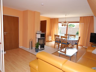 Wohnesszimmer mit Kaminofen
