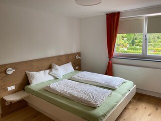 2. Schlafzimmer