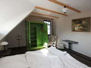 Schlafzimmer 2 OG