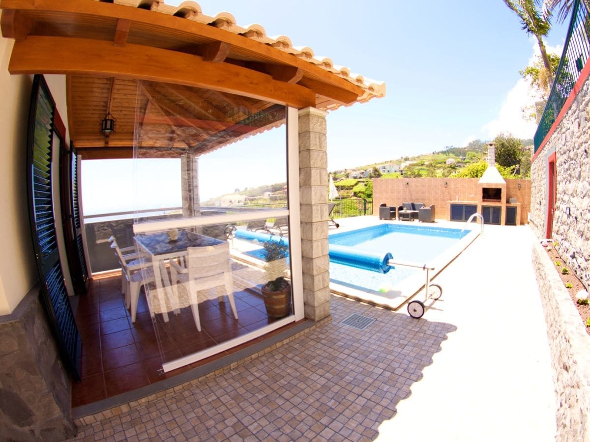 Cottage, Terrase mit Pool