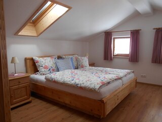Schlafzimmer 2
