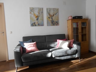 Wohnzimmer mit Couch