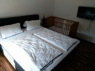 Schlafzimmer 2