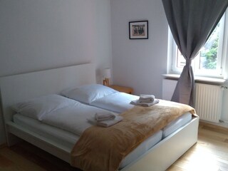 Double bed 2nd bedroom / children's room 160 x 200 cm