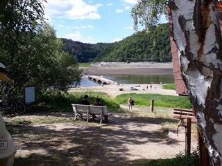 Blick auf die Aseler Brücke im Spätsommer