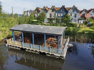 Unser schwimmender Yoga Retreat