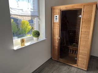 In unserer Infrarotkabine kann man wunderbar entspannen