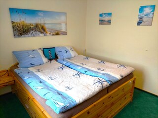 Erdgeschoss, 1. Schlafzimmer, Komfortbett 180x200cm