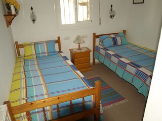 2. Schlafzimmer