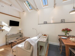 Open plan living area / dining area