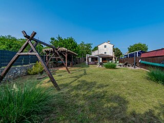 Vakantiehuis Manjadvorci Omgeving 38