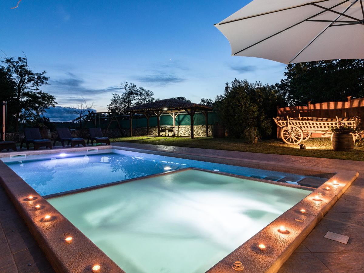 Luxus Villa mit beheiztem Pool und kinder Pool