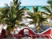 Blick vom Penthouse auf den Palmenstrand