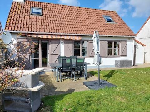 Ferienhaus Attraktives Fischerhaus in Bredene
