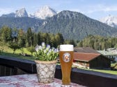 Blick von Ihrem Balkon auf den Watzmann