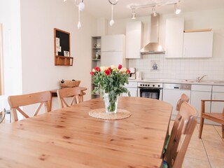 Essbereich mit Küche