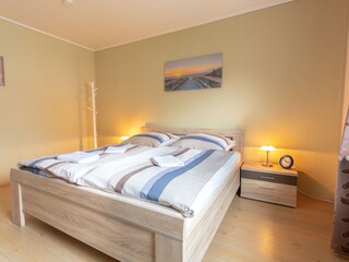 Schlafzimmer II