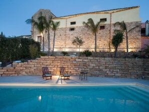 Vakantiehuis Prachtig, charmant huis met zwembad en alle faciliteiten die u nodig heeft - Buseto Palizzolo - image1