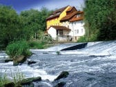 Historic group holiday apartment right on the river