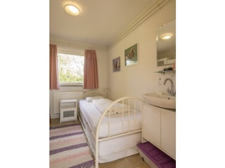 2. Schlafzimmer mit 2 Einzelbetten