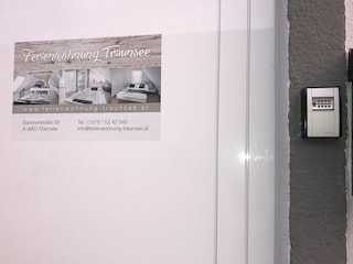 Self Check-In with keysafe