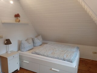 Schlafzimmer - Doppelbett 140-200 cm