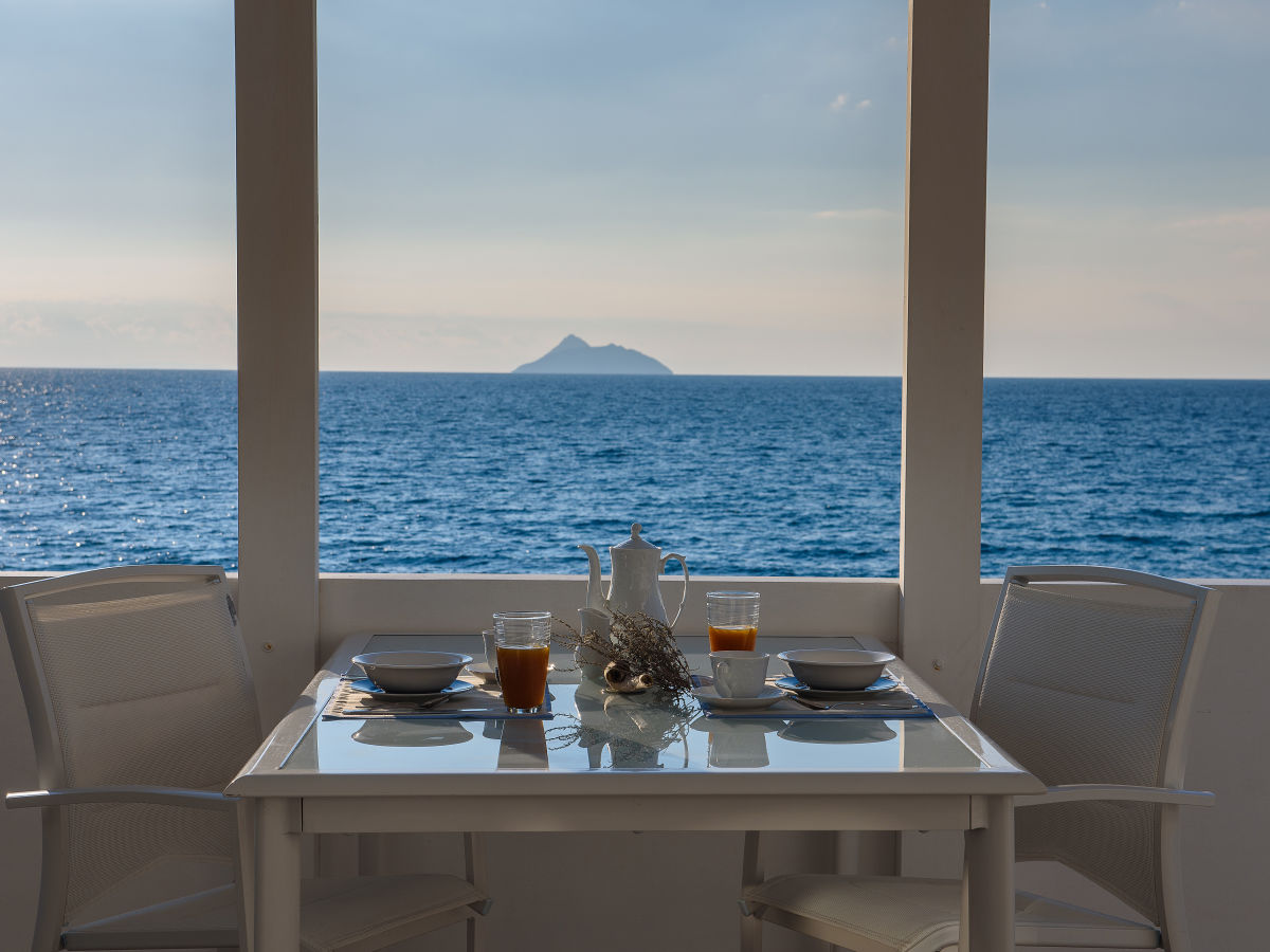 Balcony with sea view