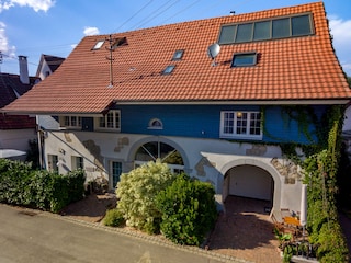 Aussenansicht der "blauen Scheune"