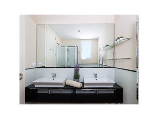 Bad/Dusche EG, en Suite