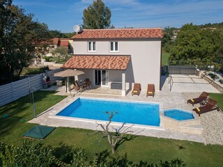 Casa per le vacanze Tinjan Ambiente 25